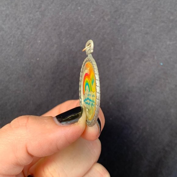 Lisa Frank Rainbow Classic 90's Vintage Sticker Pendant / Charm Necklace Sticker - Picture 4 of 6